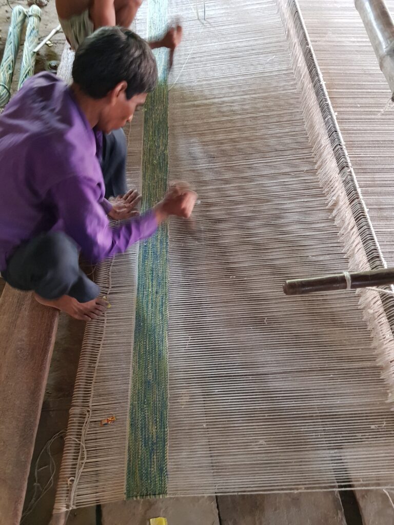 Hand Woven Punja Durrie Weaving